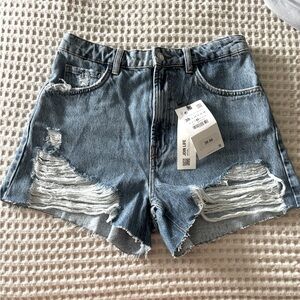 ZARA Sz, 38 Distressed Jeans high waisted